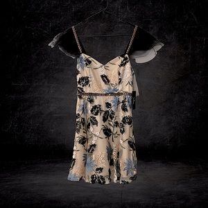 Lulus embroidered dress size S New with tags